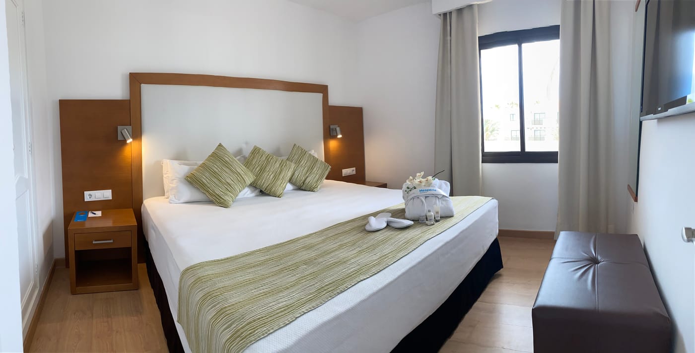 Hesperia-Bristol-Playa-Room-17