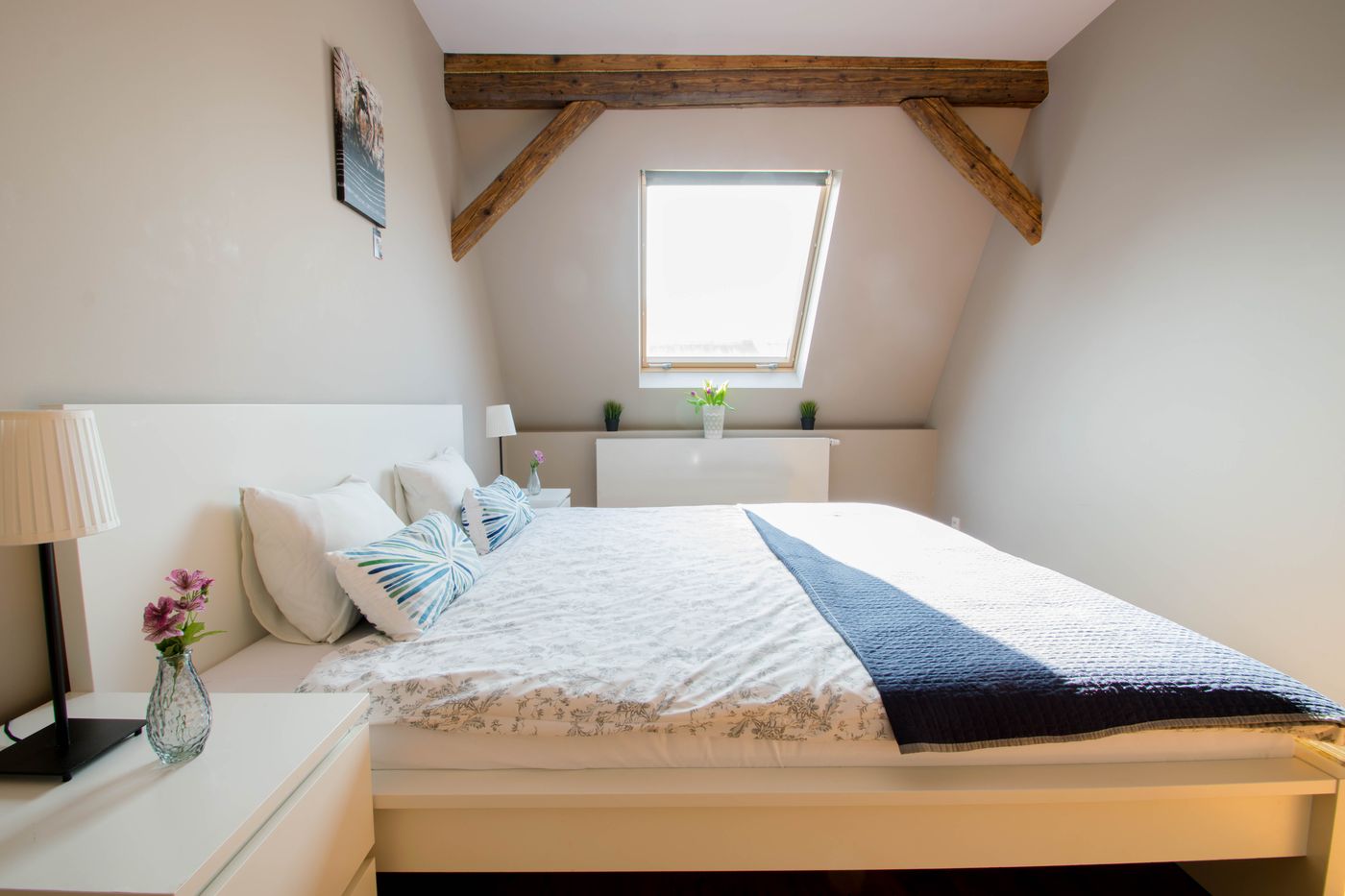 The-Spiski-Palace-Apartments-Room-23