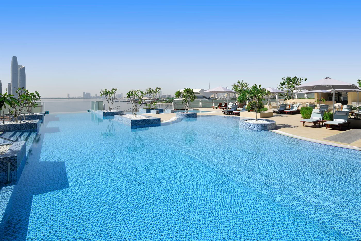Intercontinental-Dubai-Festival-City-Pool-4