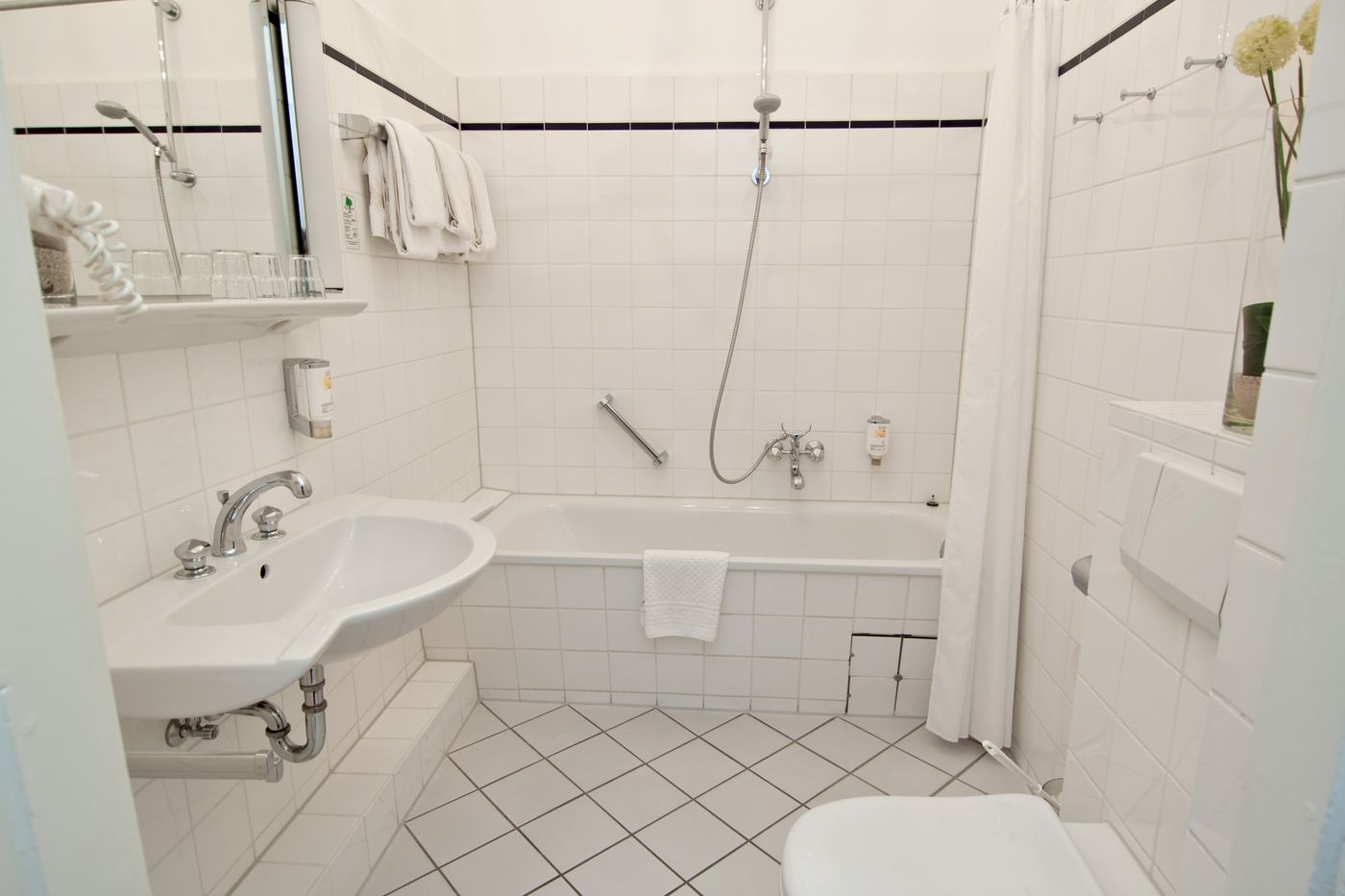 Hotel Kronprinz Hamburg - Germany - HAMBURG - Room - 5