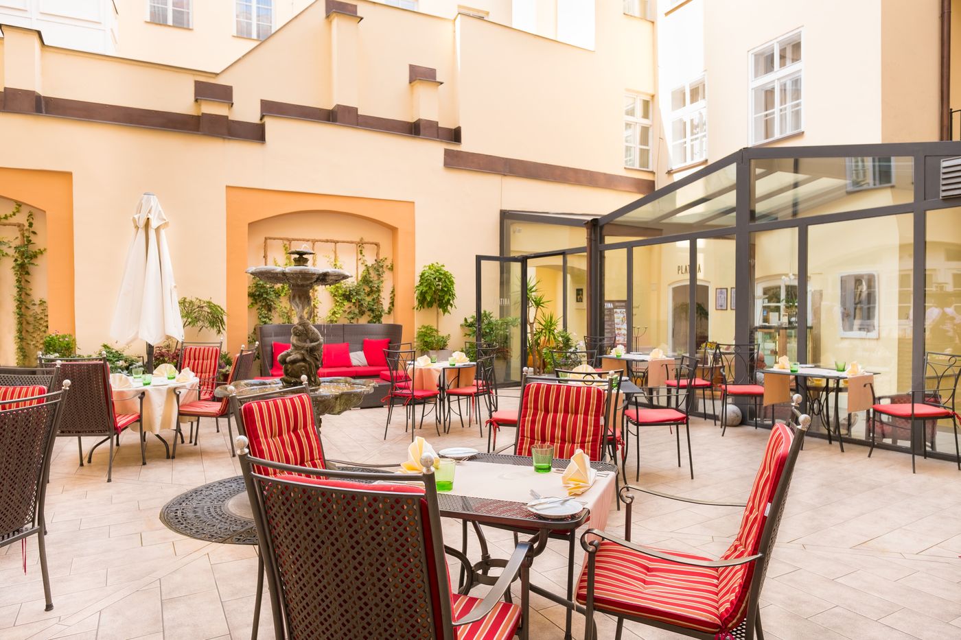 Hotel BOOKQUET-Czech Republic-PRAGUE-Terrace-8