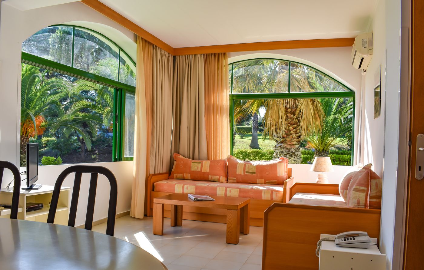 Govino-Bay-Apartments-Room-29