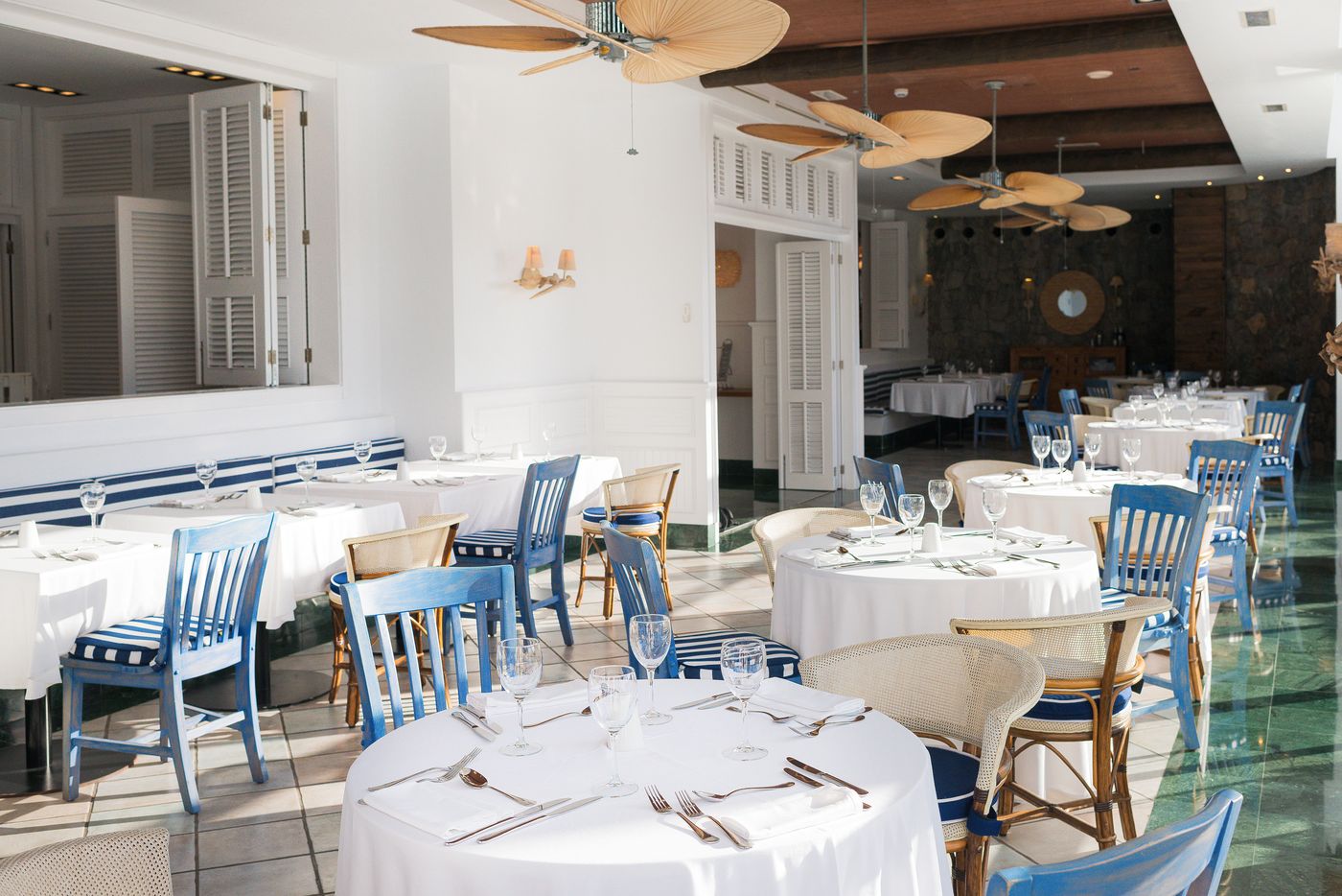 Marina-Suites-Restaurant-51