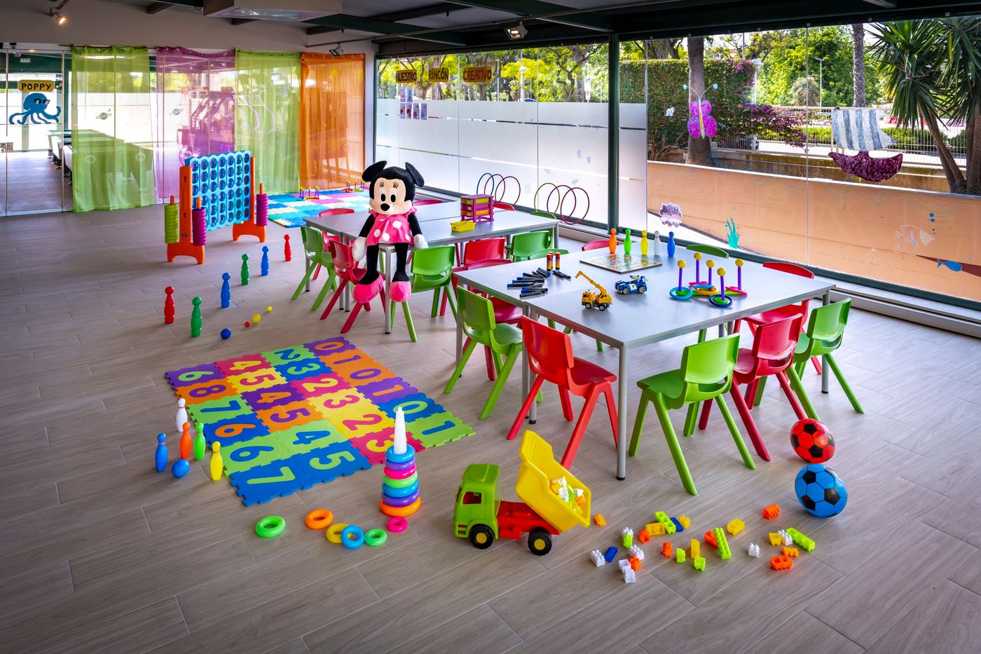 4R-Gran-Regina-Hotel-Sports-and-Entertainment-42