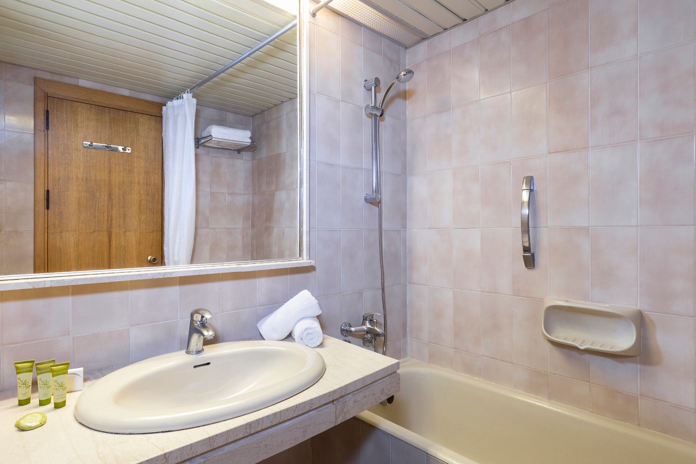 Blue-Horizon-Room-43