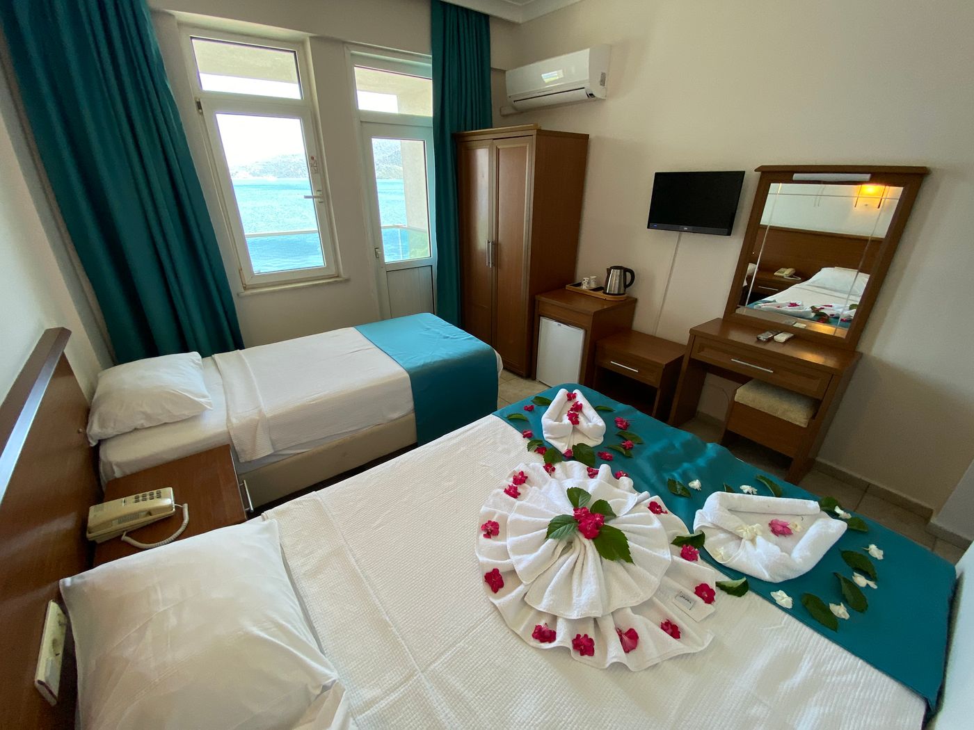 B-B-Yuzbasi-Beach-Hotel-Room-12