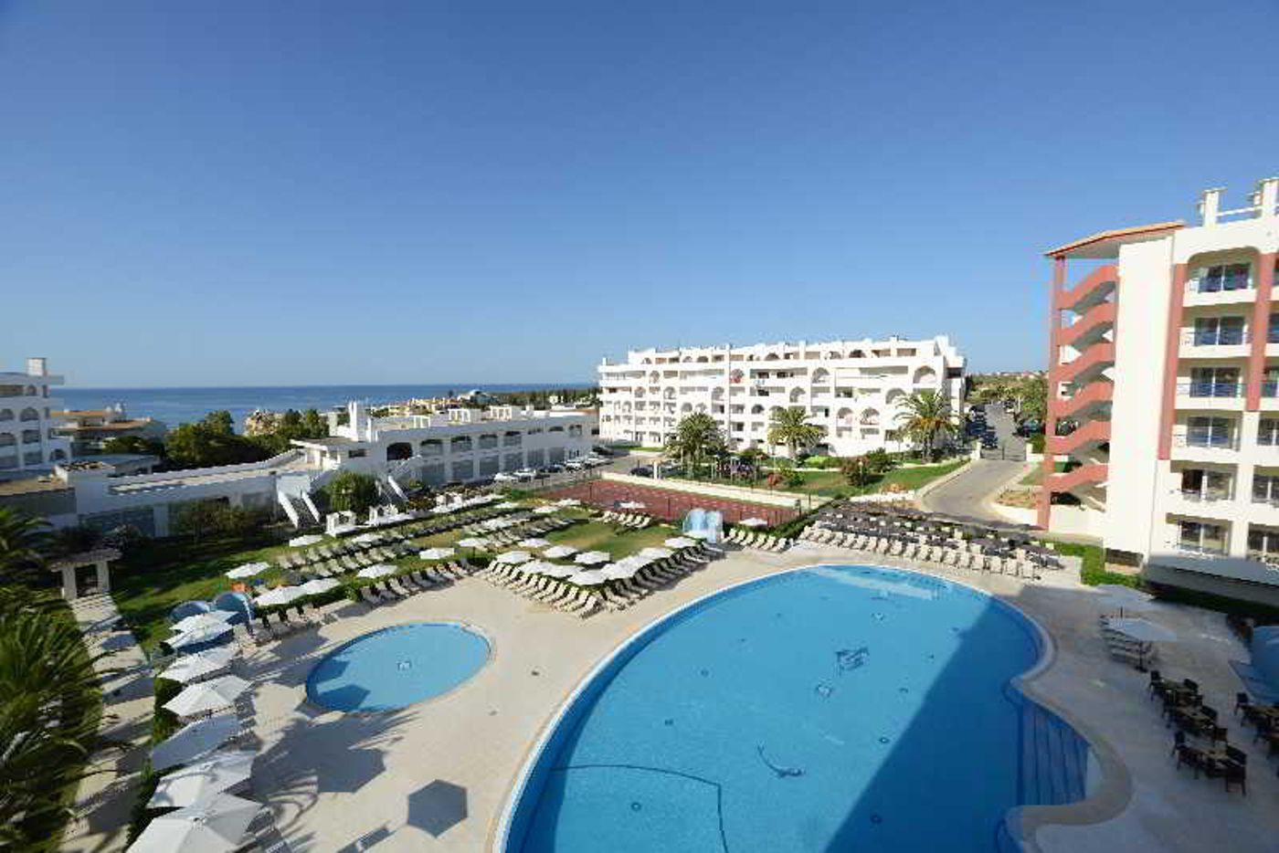 Ukino-Palmeiras-Village-Family-Resort-Pool-5