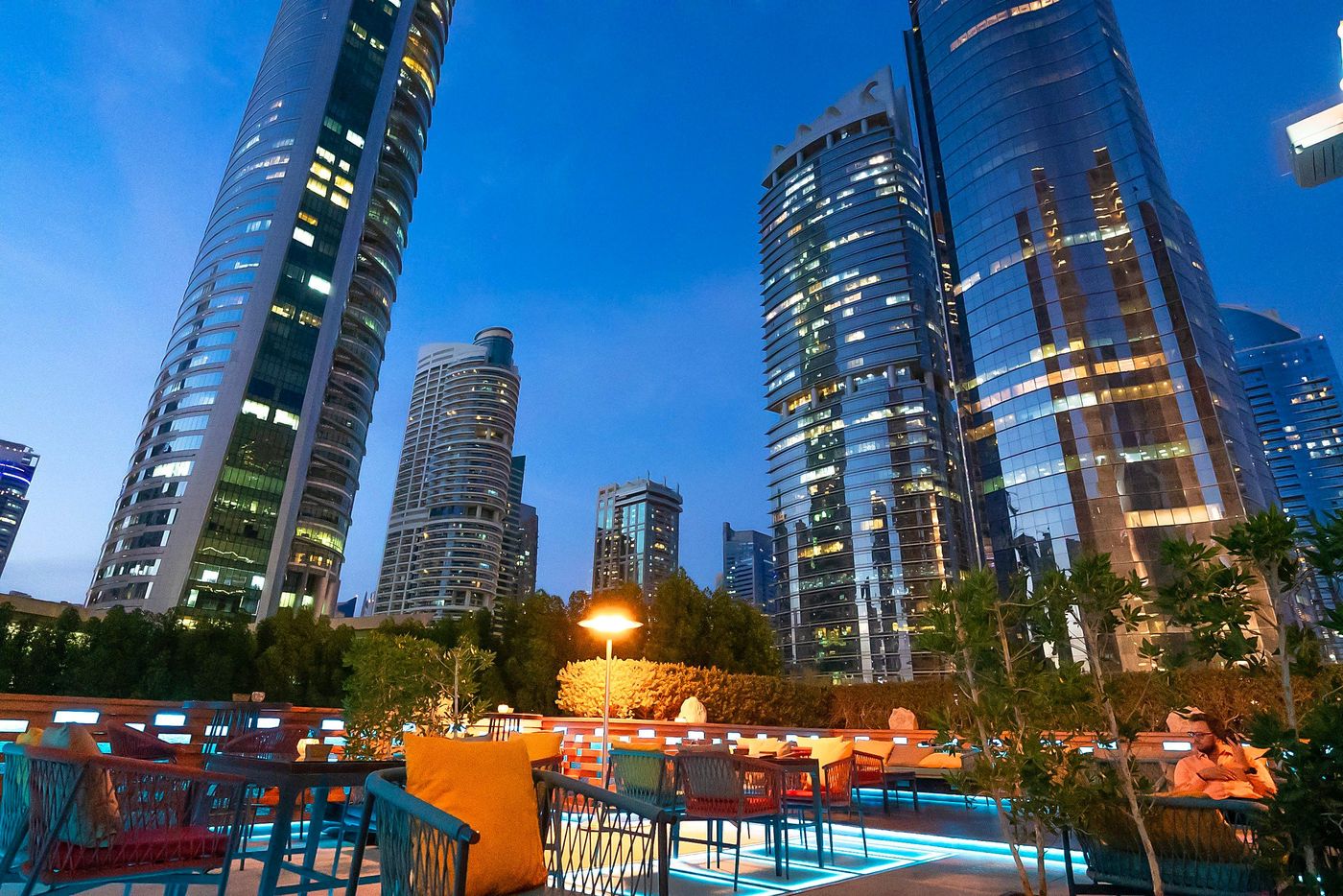 Bonnington-Jumeirah-Lakes-Towers-Restaurant-7