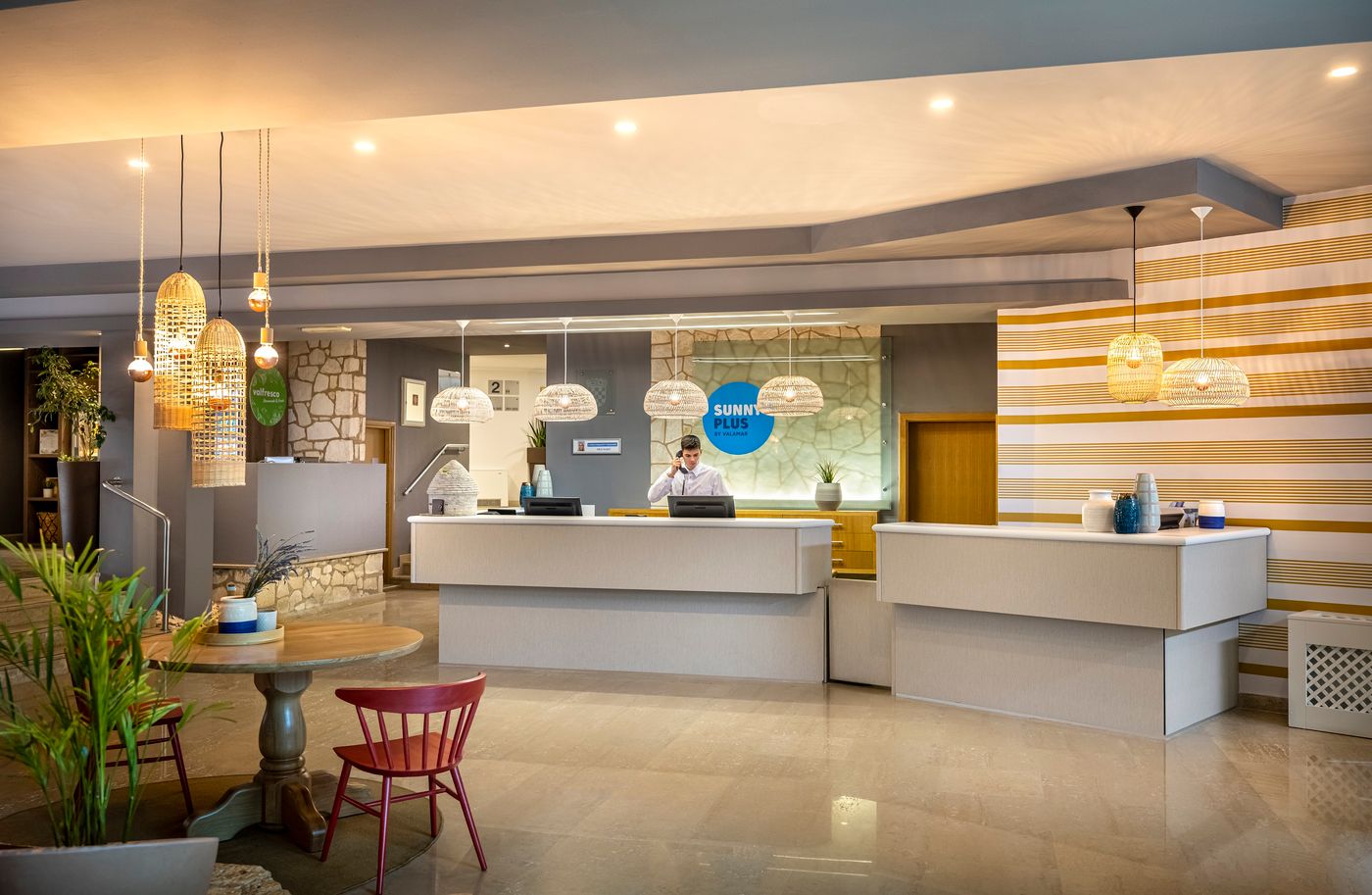 Valamar-Crystal-Hotel-Lobby-18