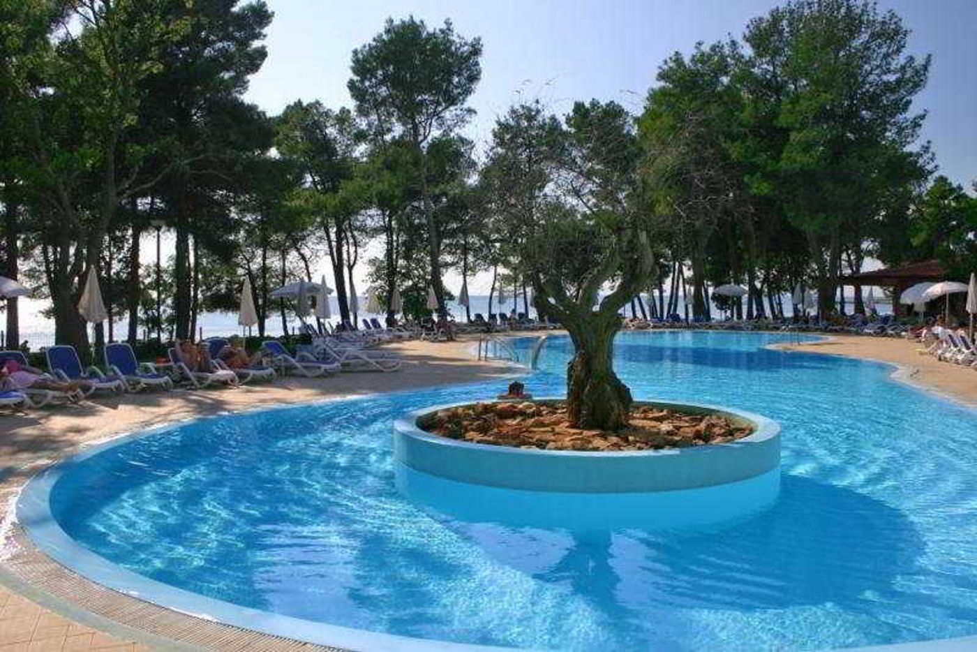 Hotel-Sol-Aurora-Pool-5