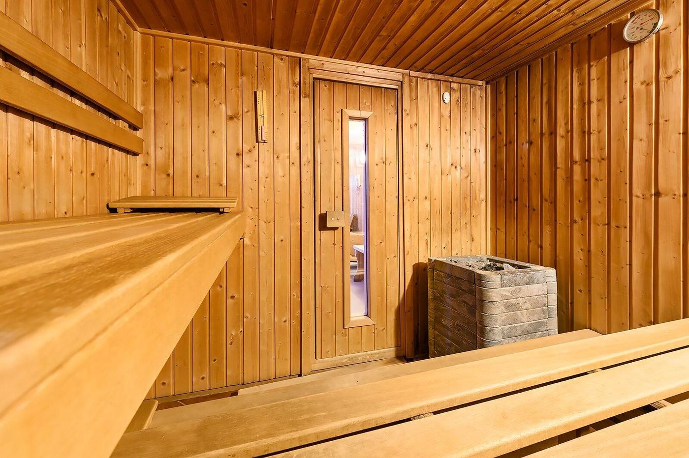 Marie-Luisa-Sports-and-Entertainment-27