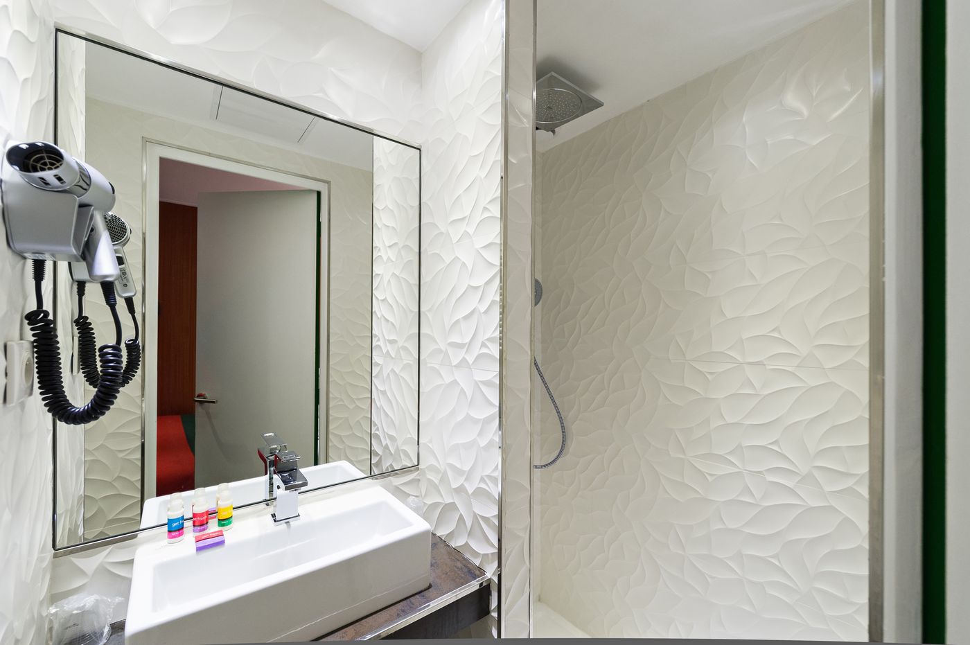 Les-Jardins-de-Montmartre-Room-22