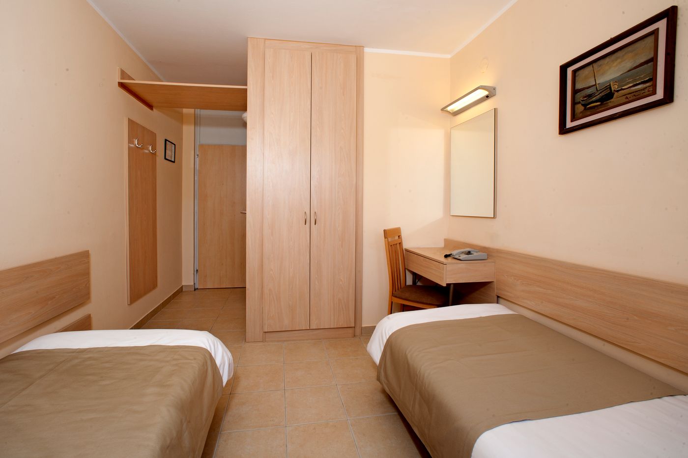 Hotel-Delfin-Room-21