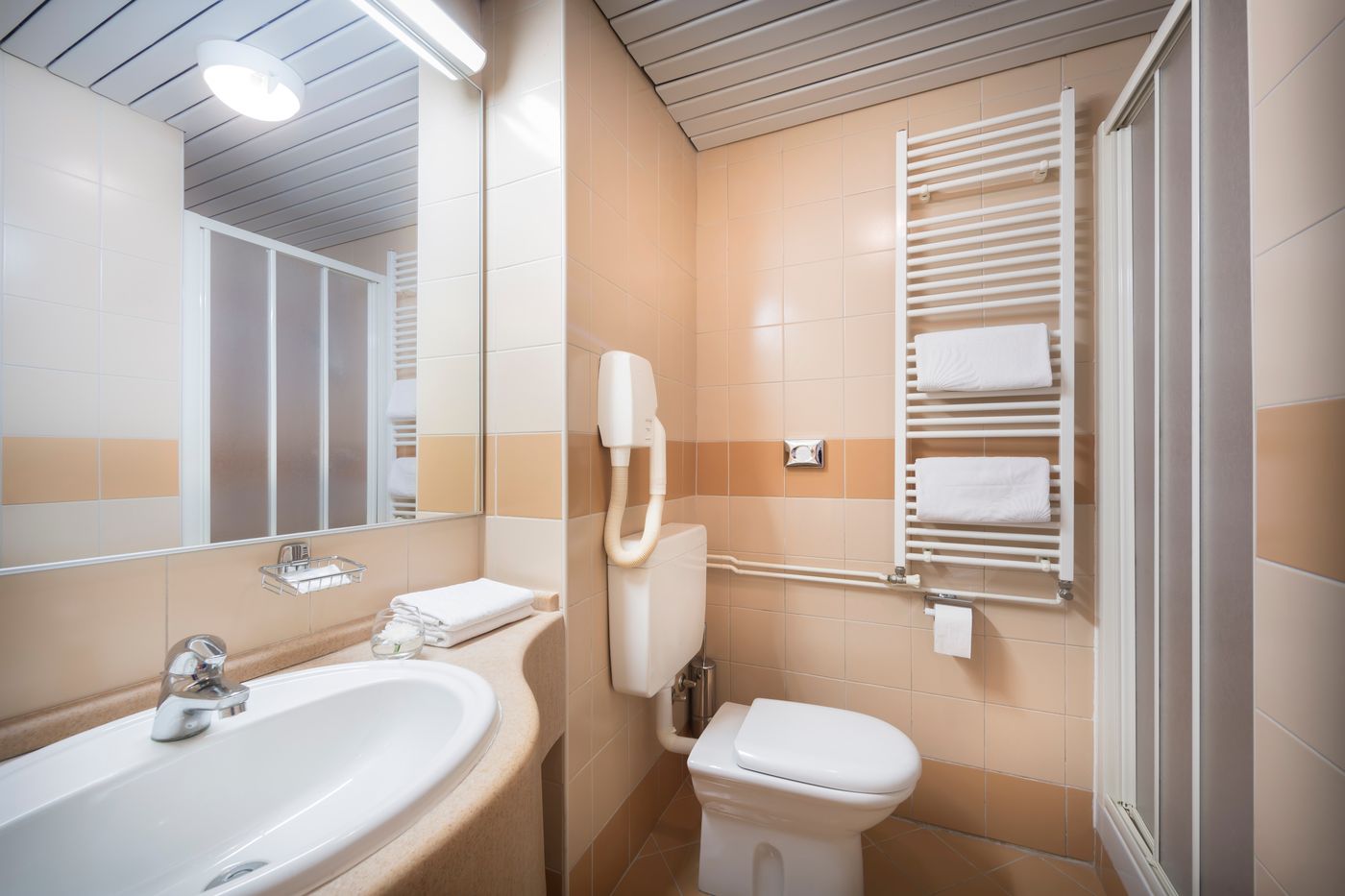 Sunny-Rabac-by-Valamar-Room-19