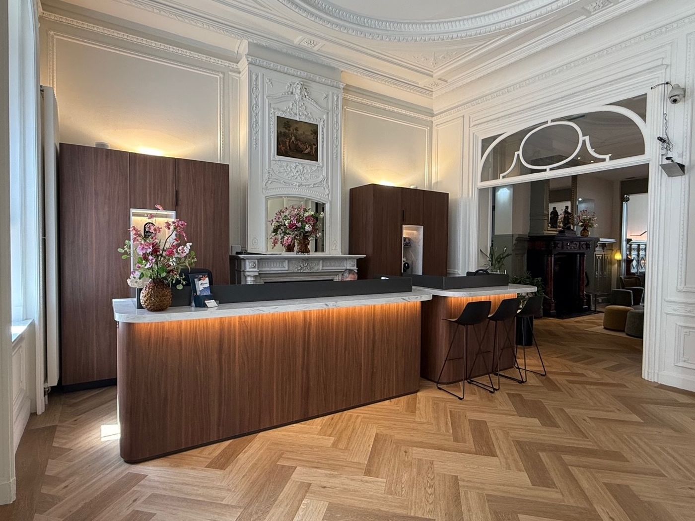 Hotel-Du-Congres-Lobby-15