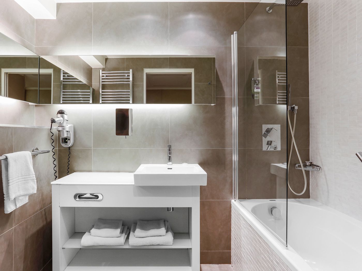 Hotel-Mercure-Paris-Vaugirard-Porte-de-Versailles-Room-27