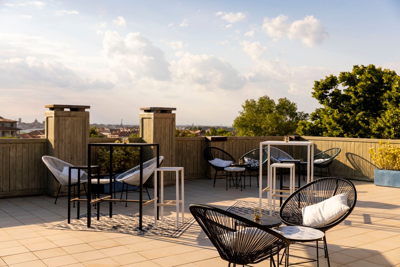 Venezia-2000-Terrace-60