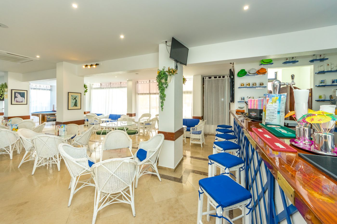 Janelas-do-Mar-Bar-46