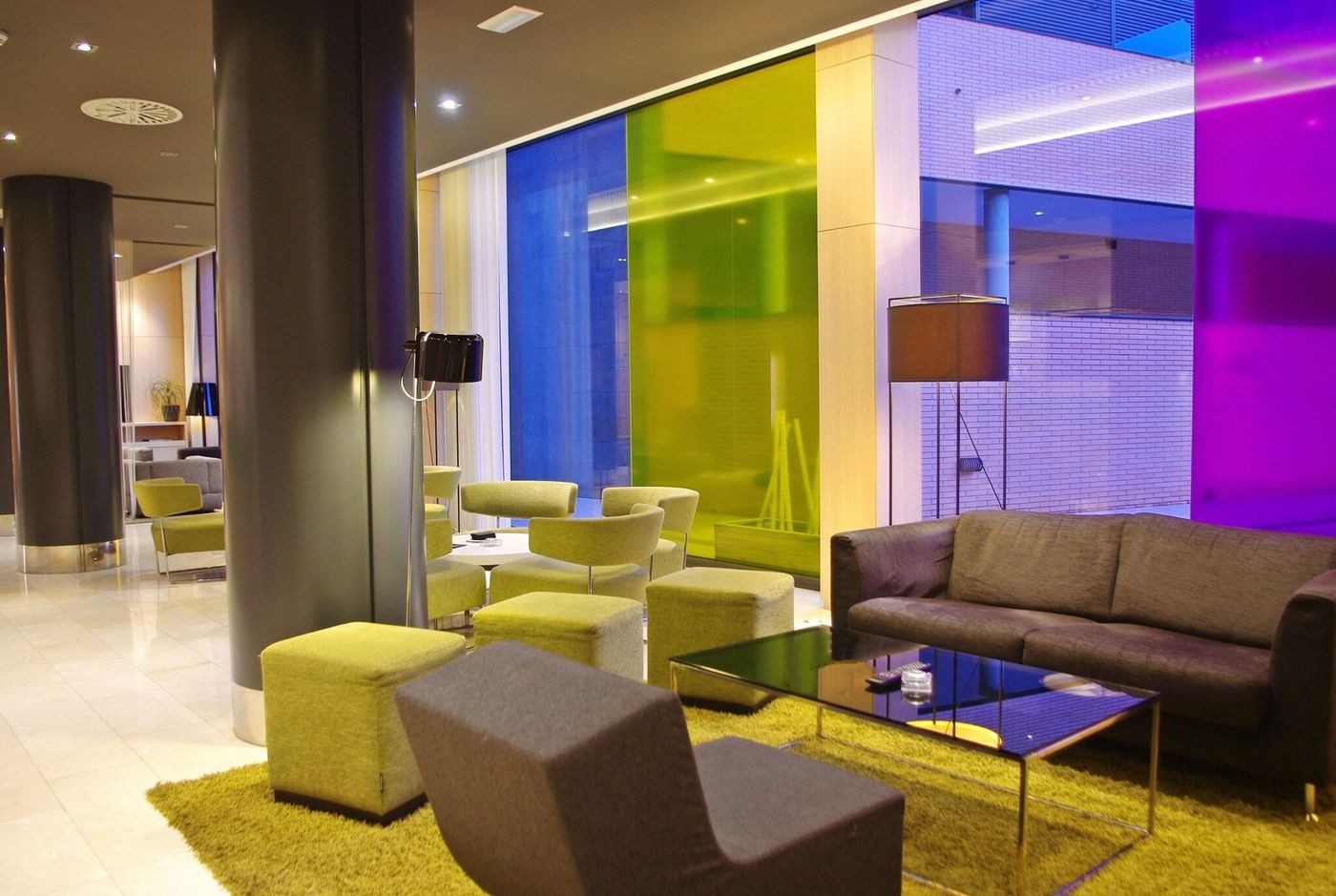 Doubletree-By-Hilton-Girona-Bar-46