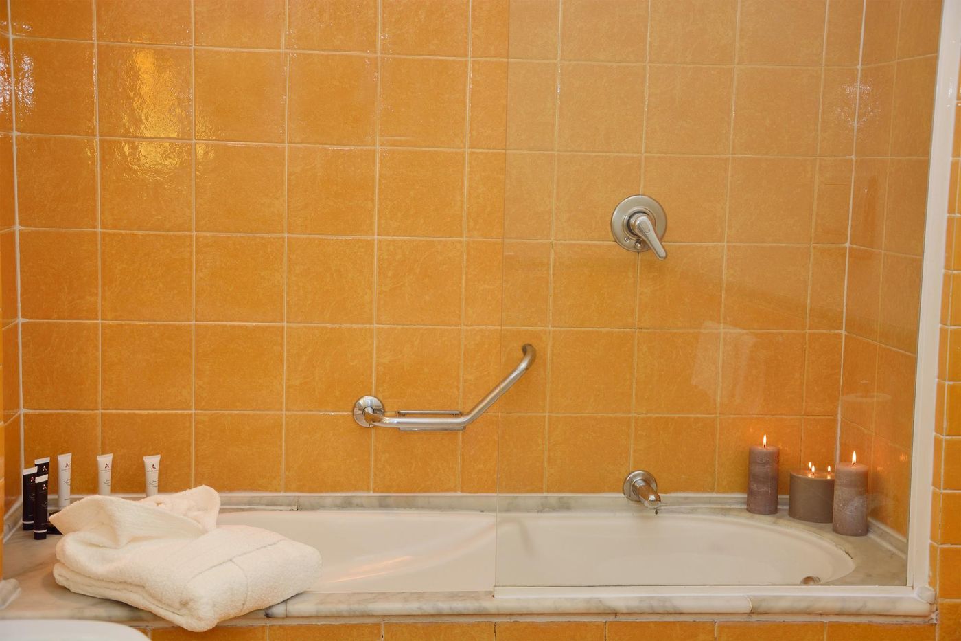 LH-Hotel-Lloyd-Rome-Room-33