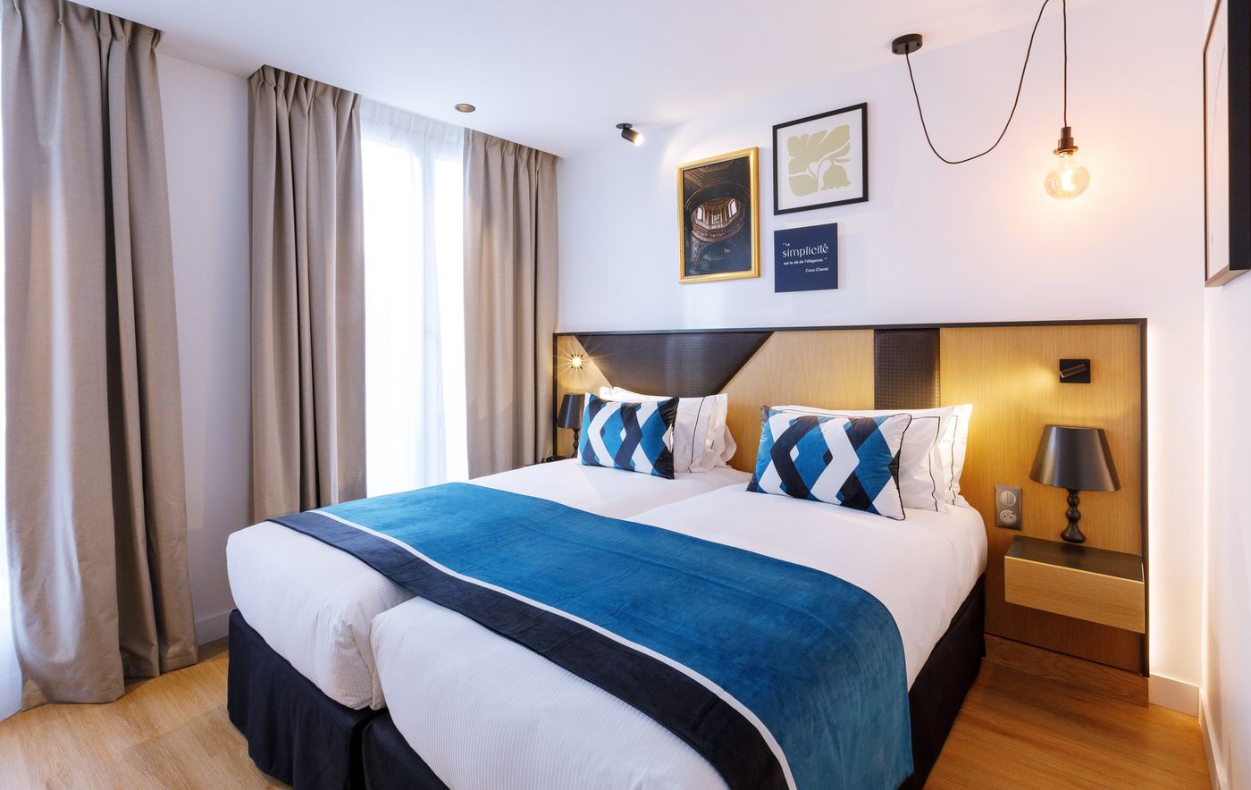 Star-Champs-Elysees-Room-11