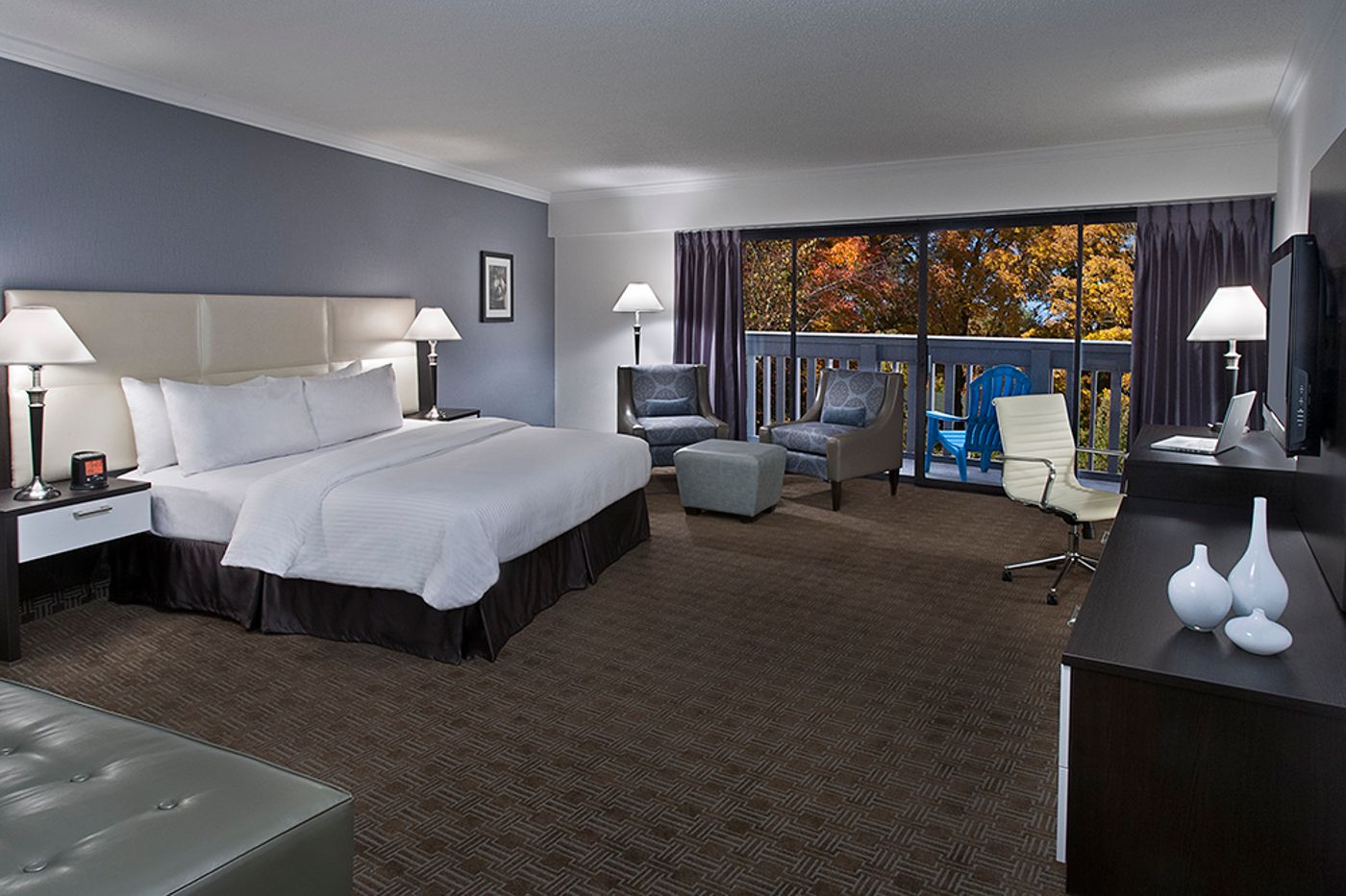Toronto Don Valley Hotel & Suites-Canada-ONTARIO-Room-9