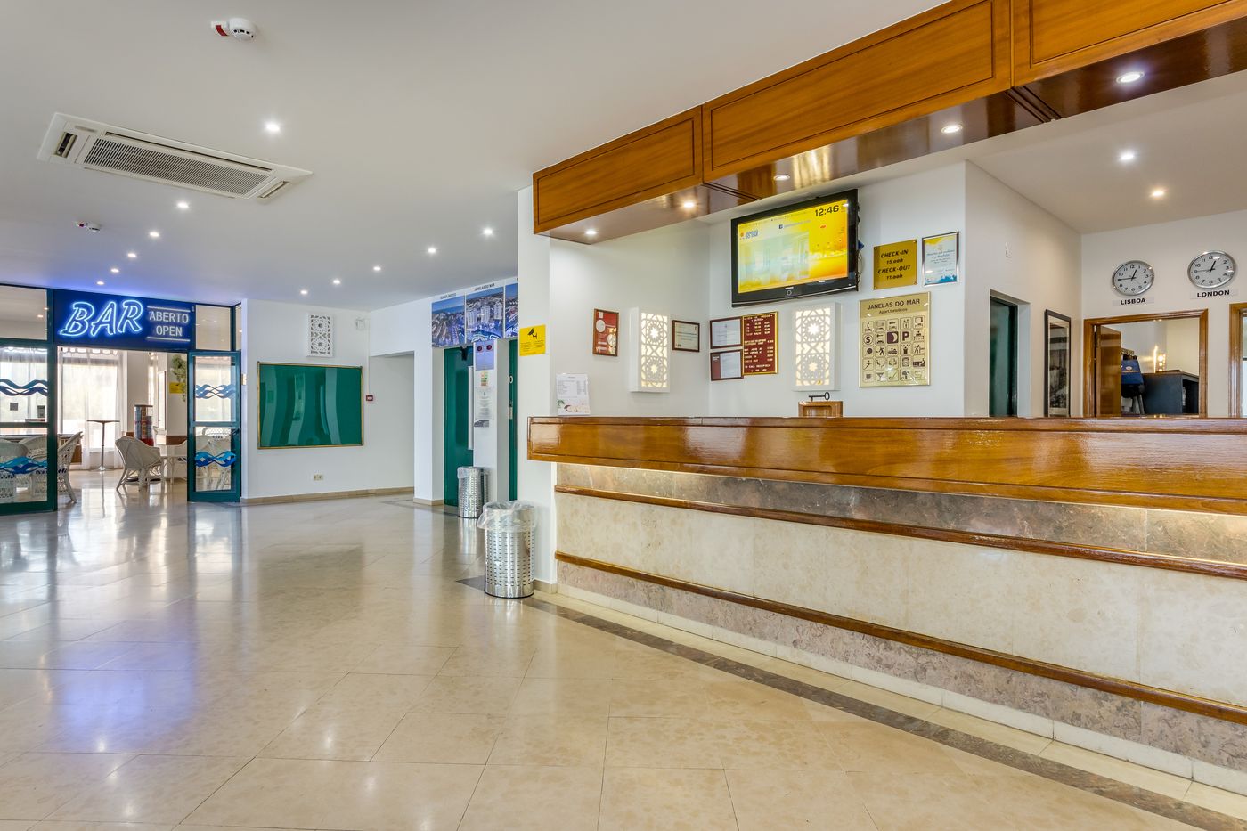 Janelas-do-Mar-Lobby-54