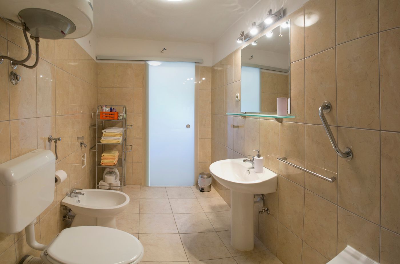 Apartment-Alma-Room-33