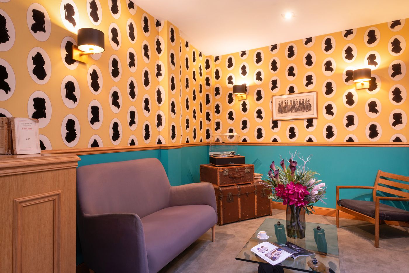 Suites-and-Hotel-Helzear-Champs-Elysees-Lobby-8