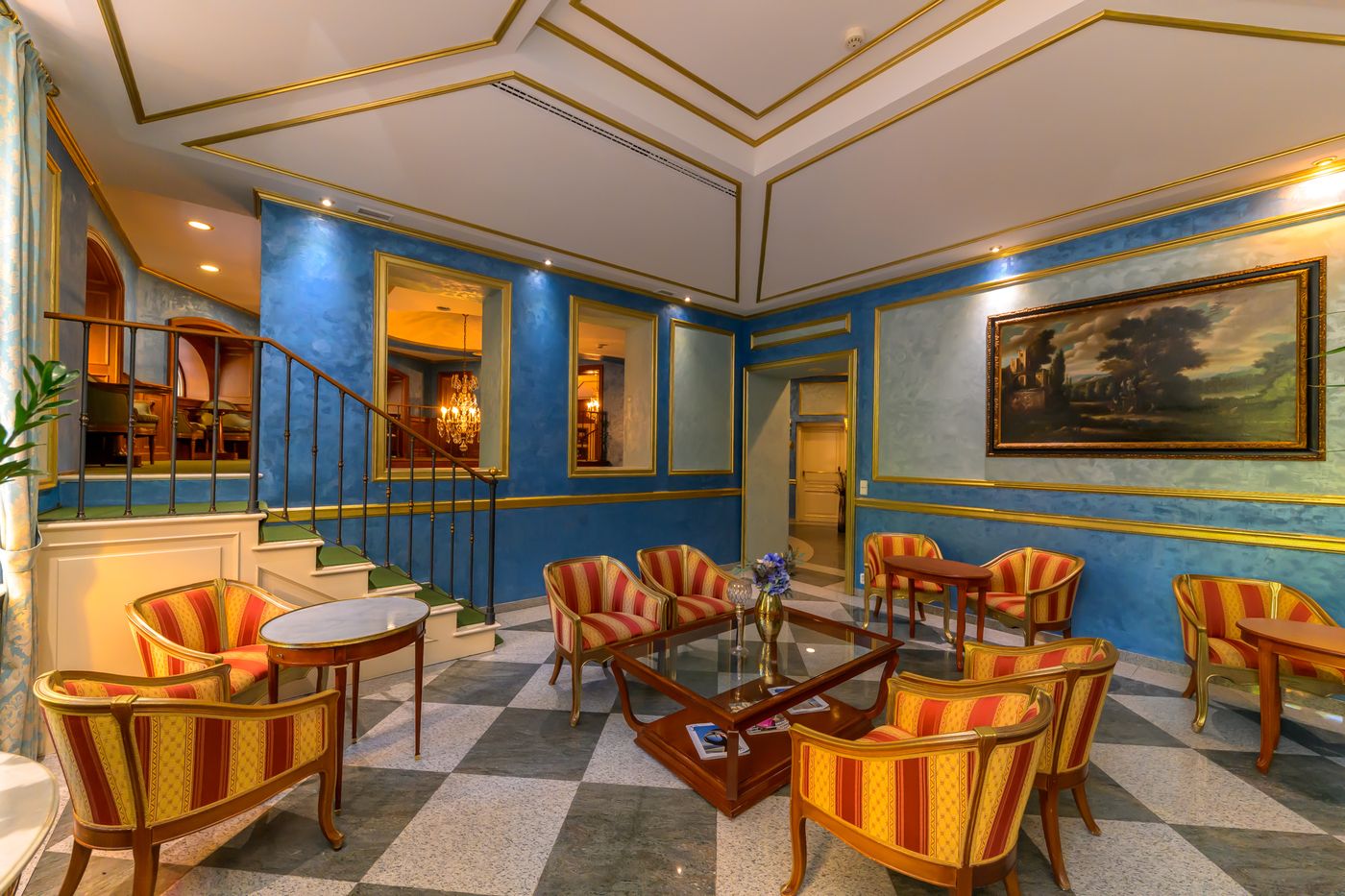 Hotel-Kinsky-Fountain-Lobby-13