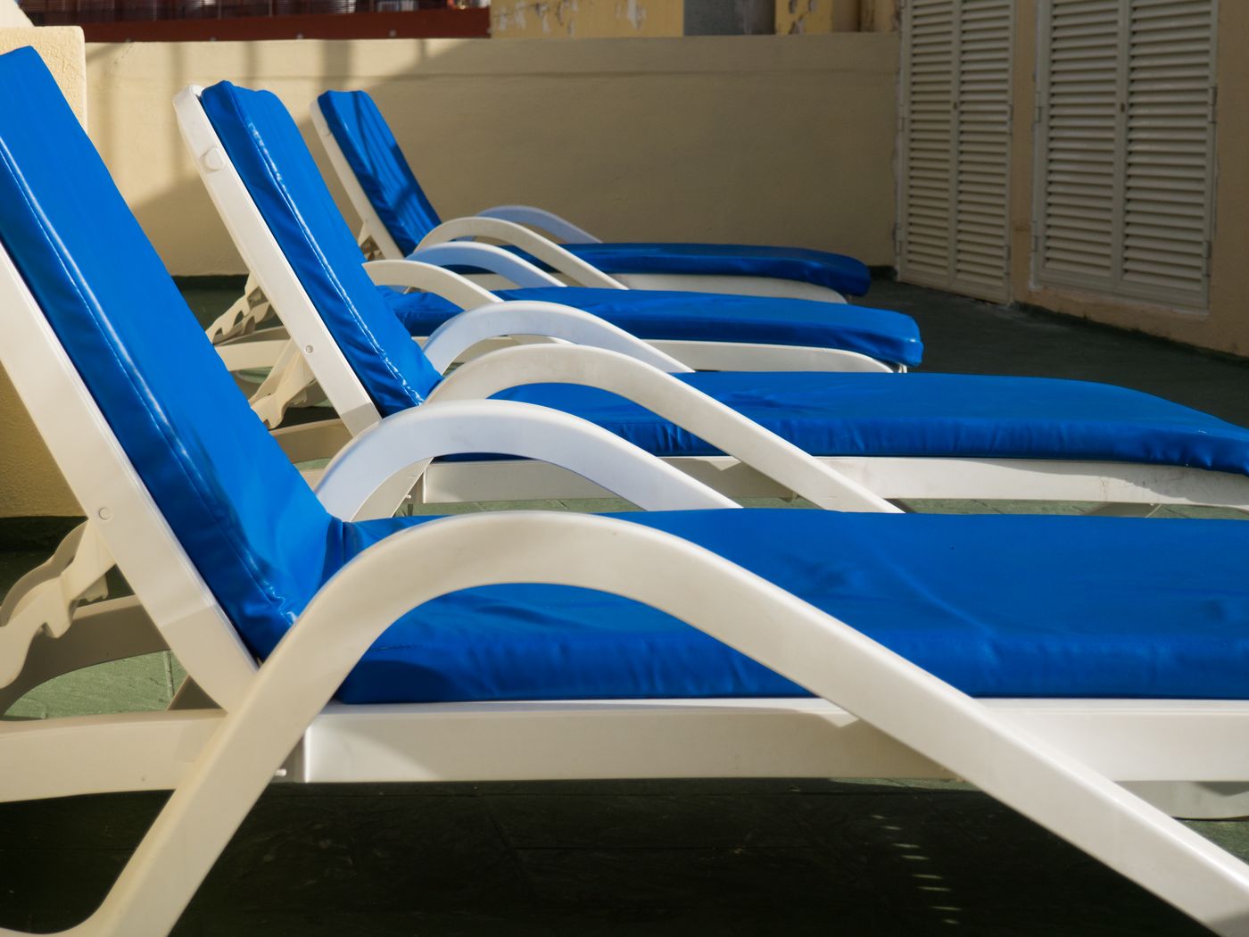 Huli-Hotel---Apartments-Pool-21