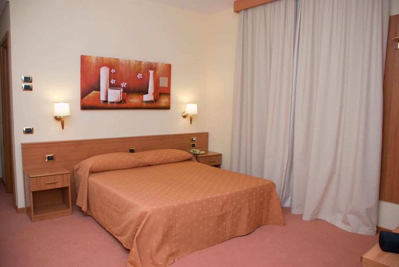 La-Isla-Resort-Room-10