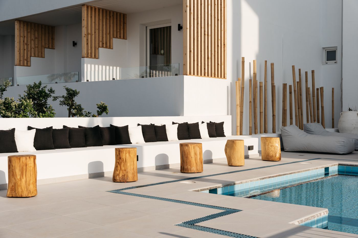 Petradi-Beach-Lounge-hotel-Pool-7