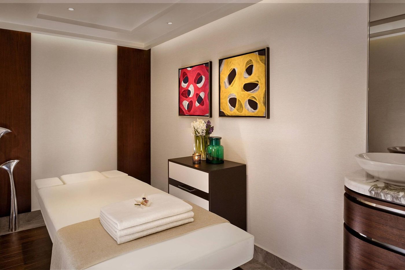 The-Ritz-Carlton--Budapest-Sports-and-Entertainment-68