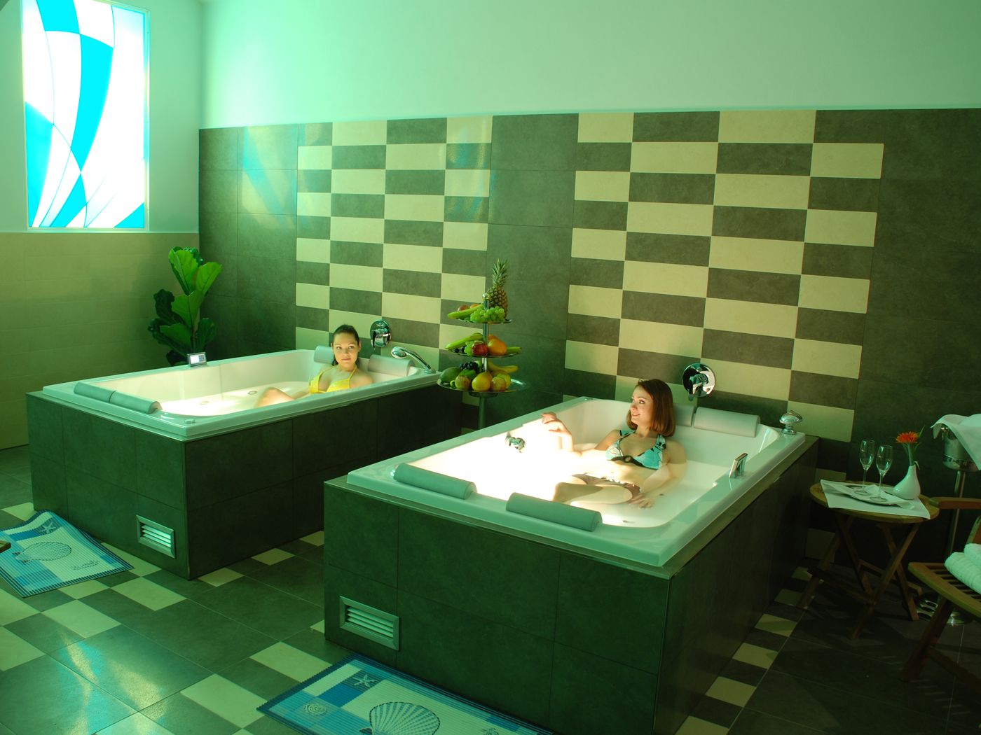 EA-Hotel-DownTown-Sports-and-Entertainment-37