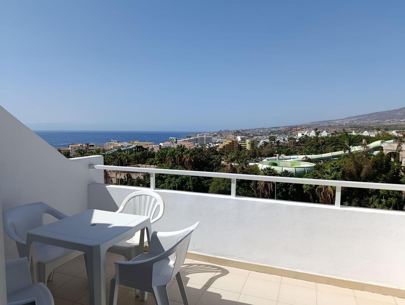 Malibu-Park-Hotel-Terrace-43