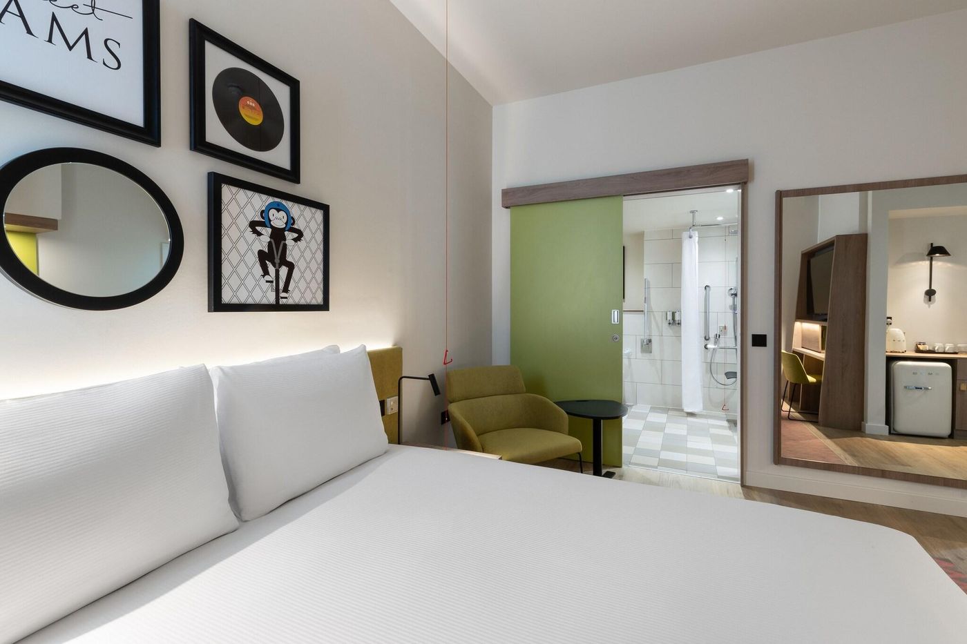 Hampton-by-Hilton-Dublin-City-Centre-Room-41