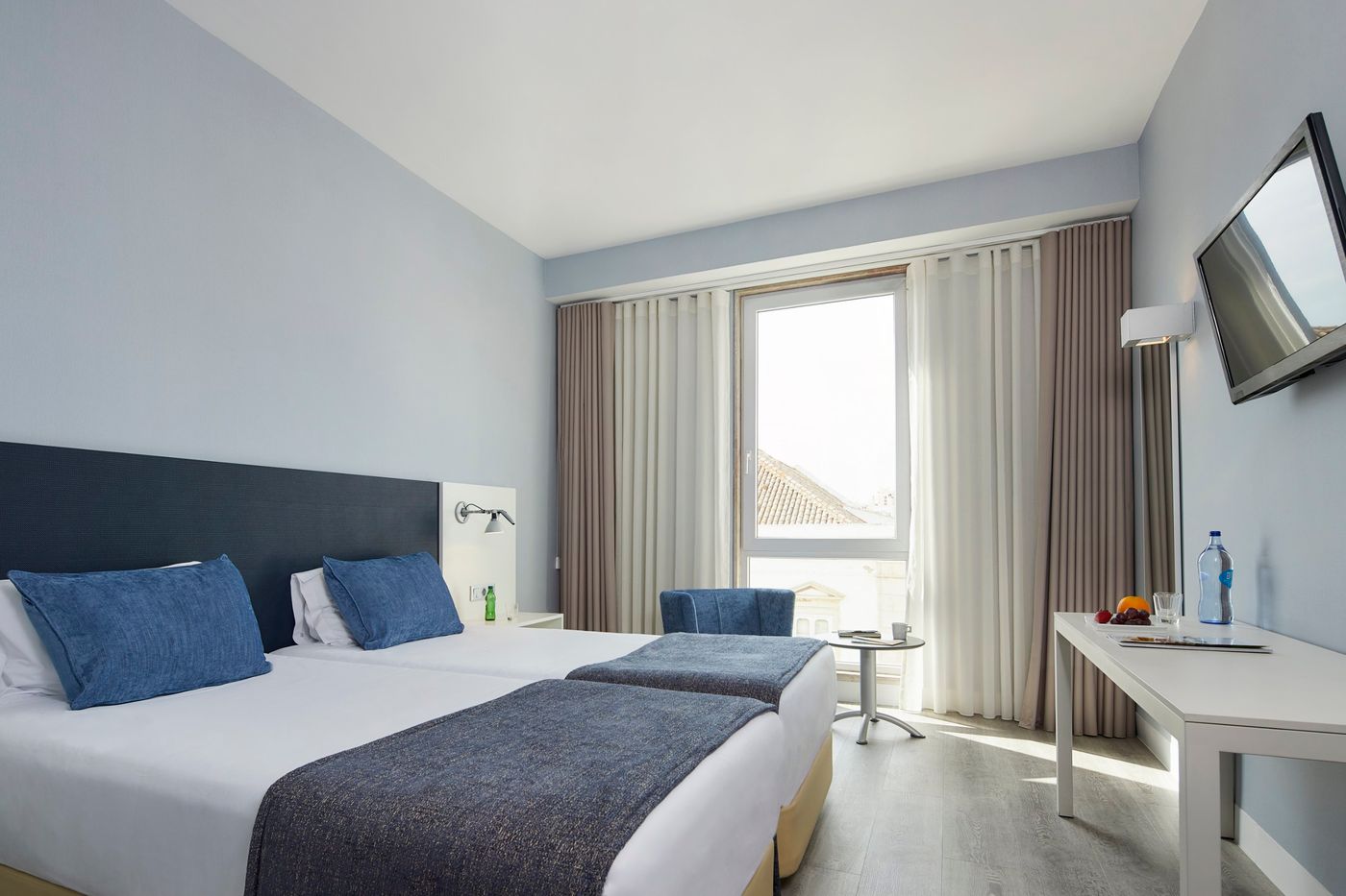 Faro---Beach-Club-Room-12