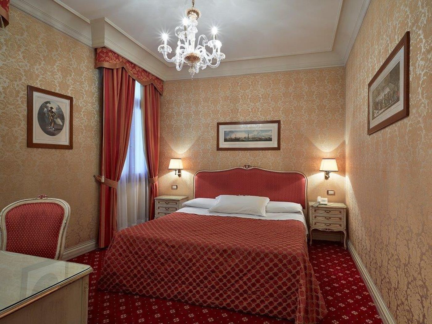 Hotel-Antiche-Figure-Room-36