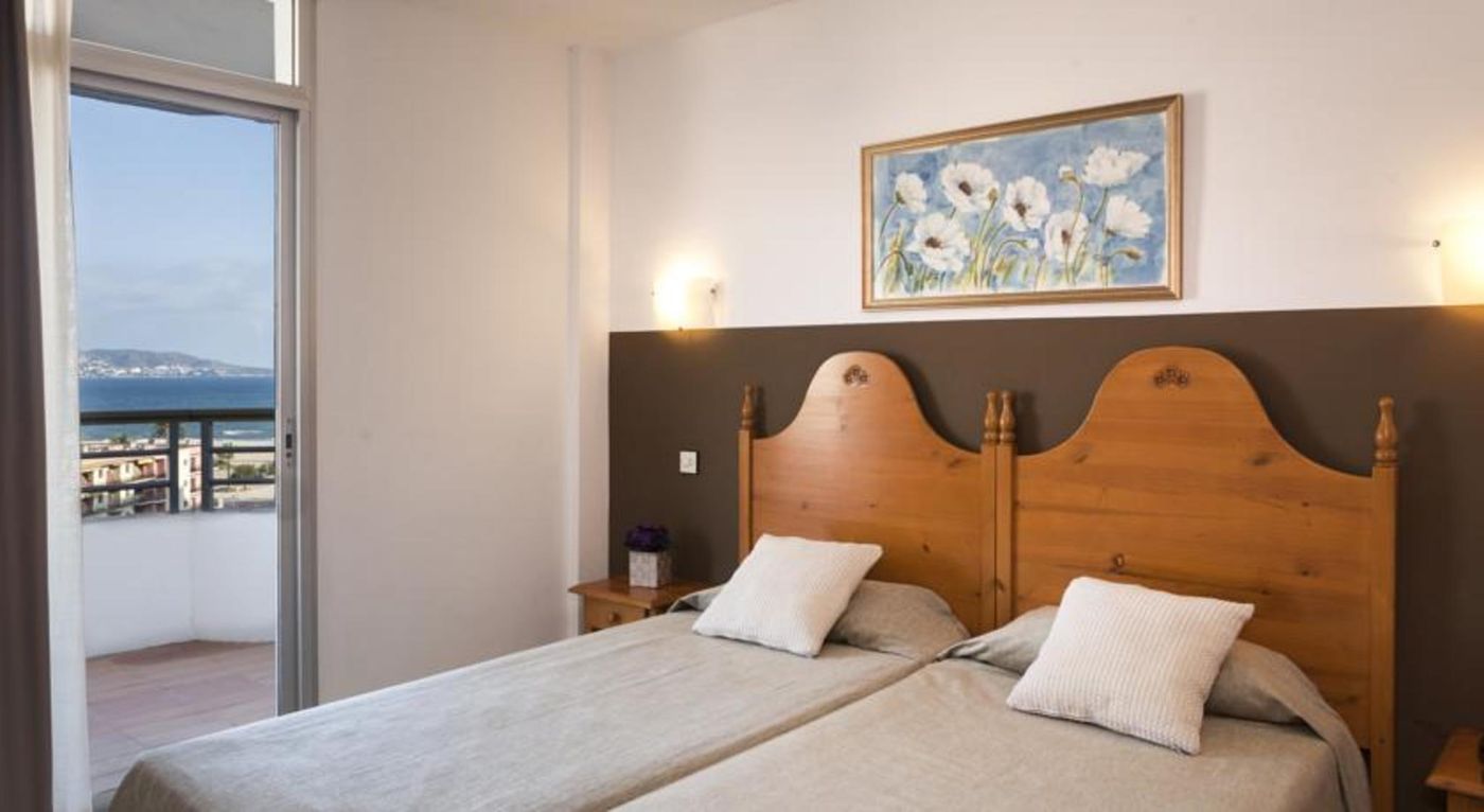 Xon-s-Platja-Room-12