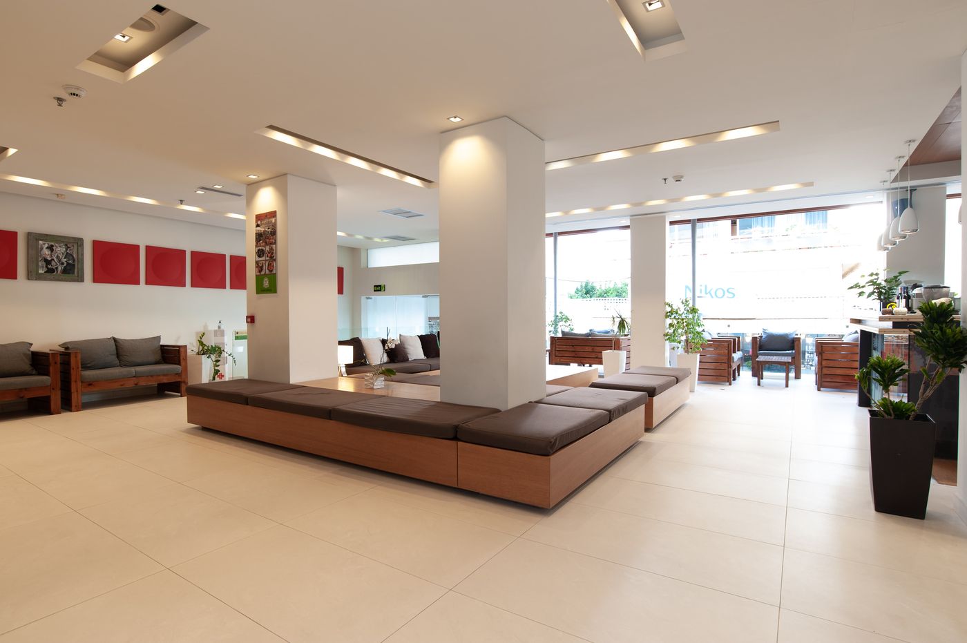 Atlantis-City-Hotel-Lobby-53