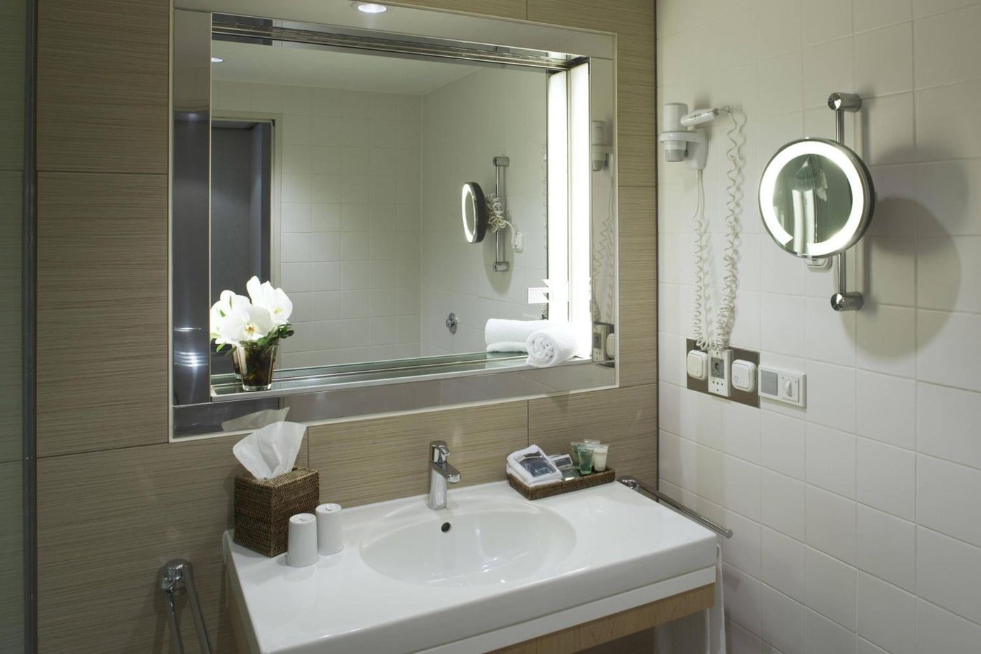 Sheraton-Berlin-Grand-Hotel-Esplanade-General-view-49