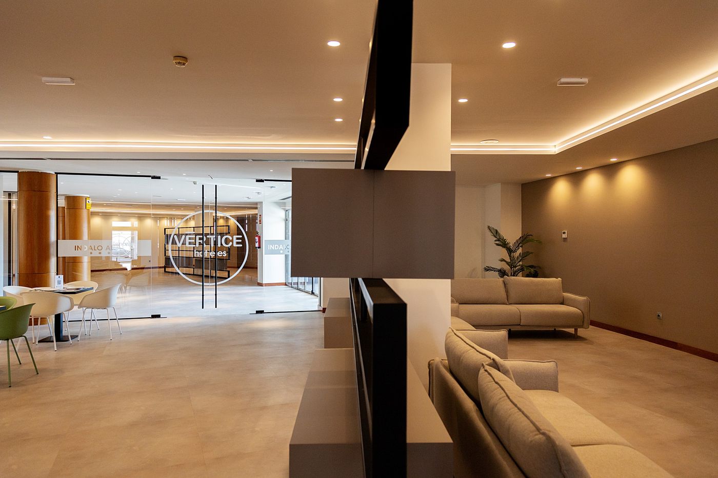 TRYP-Indalo-Almeria-Hotel-Lobby-30