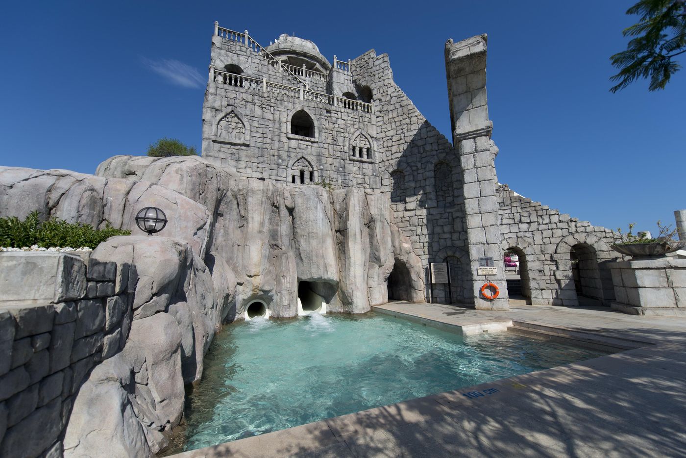 Xanadu-Resort-Pool-14