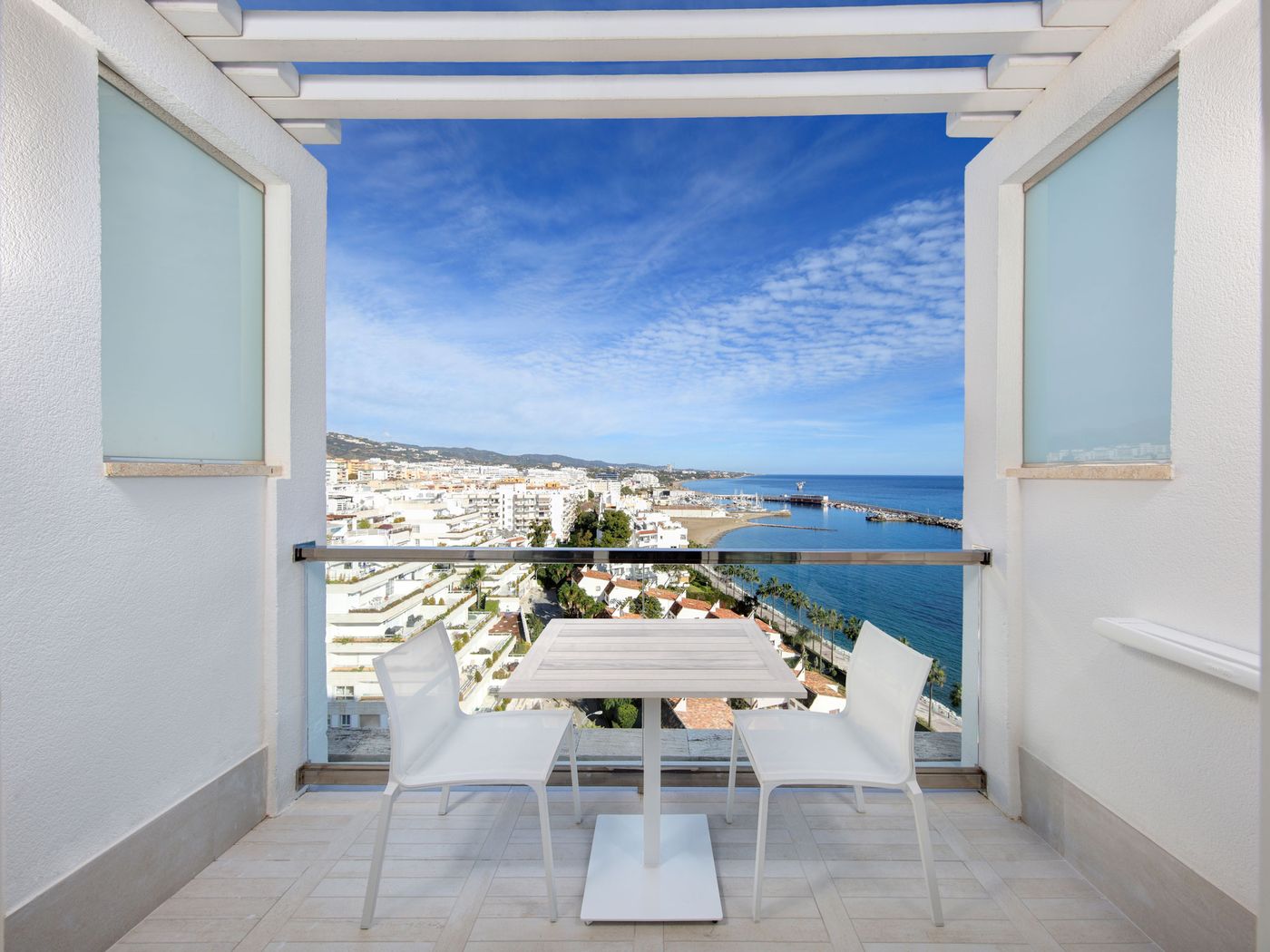 Am----re-Marbella-Beach-Hotel-Room-81