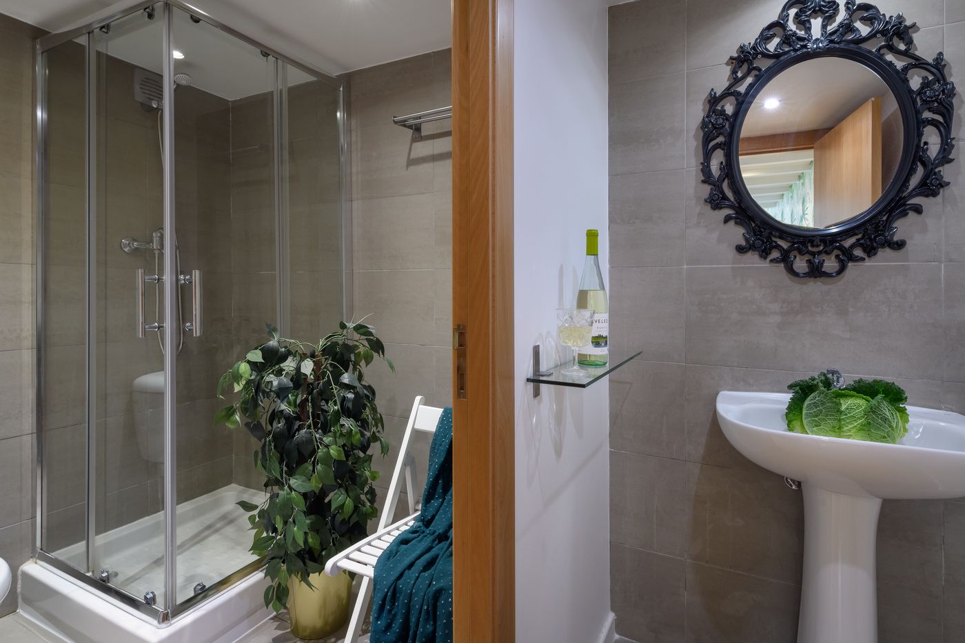 Alfama-Yellow-House-Room-39