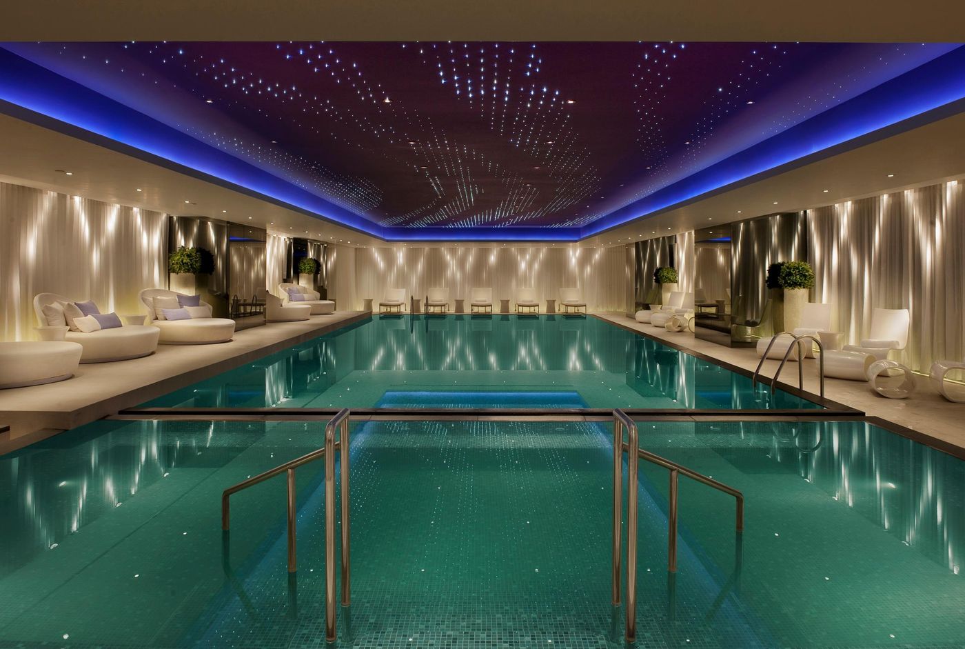 The-Mira-Hong-Kong-Pool-28
