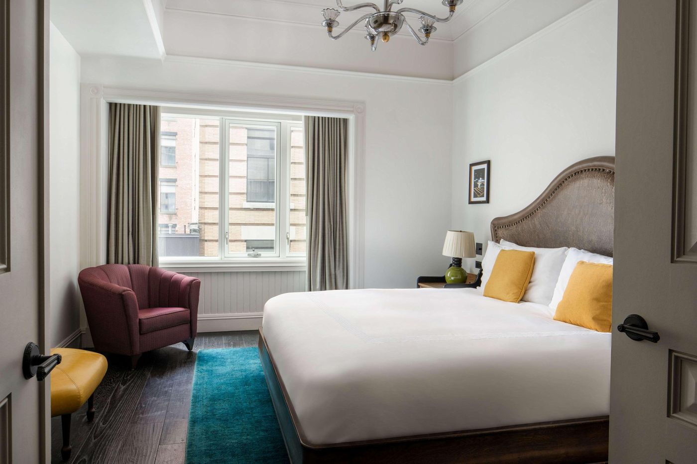 The-Beekman--A-Thompson-Hotel-Room-26