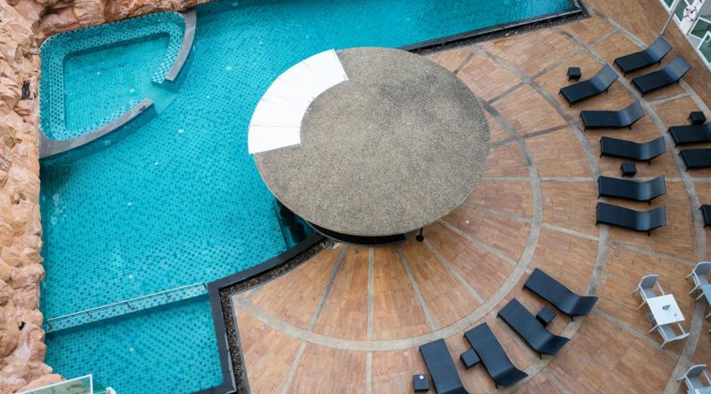 Centara Nova Hotel & Spa