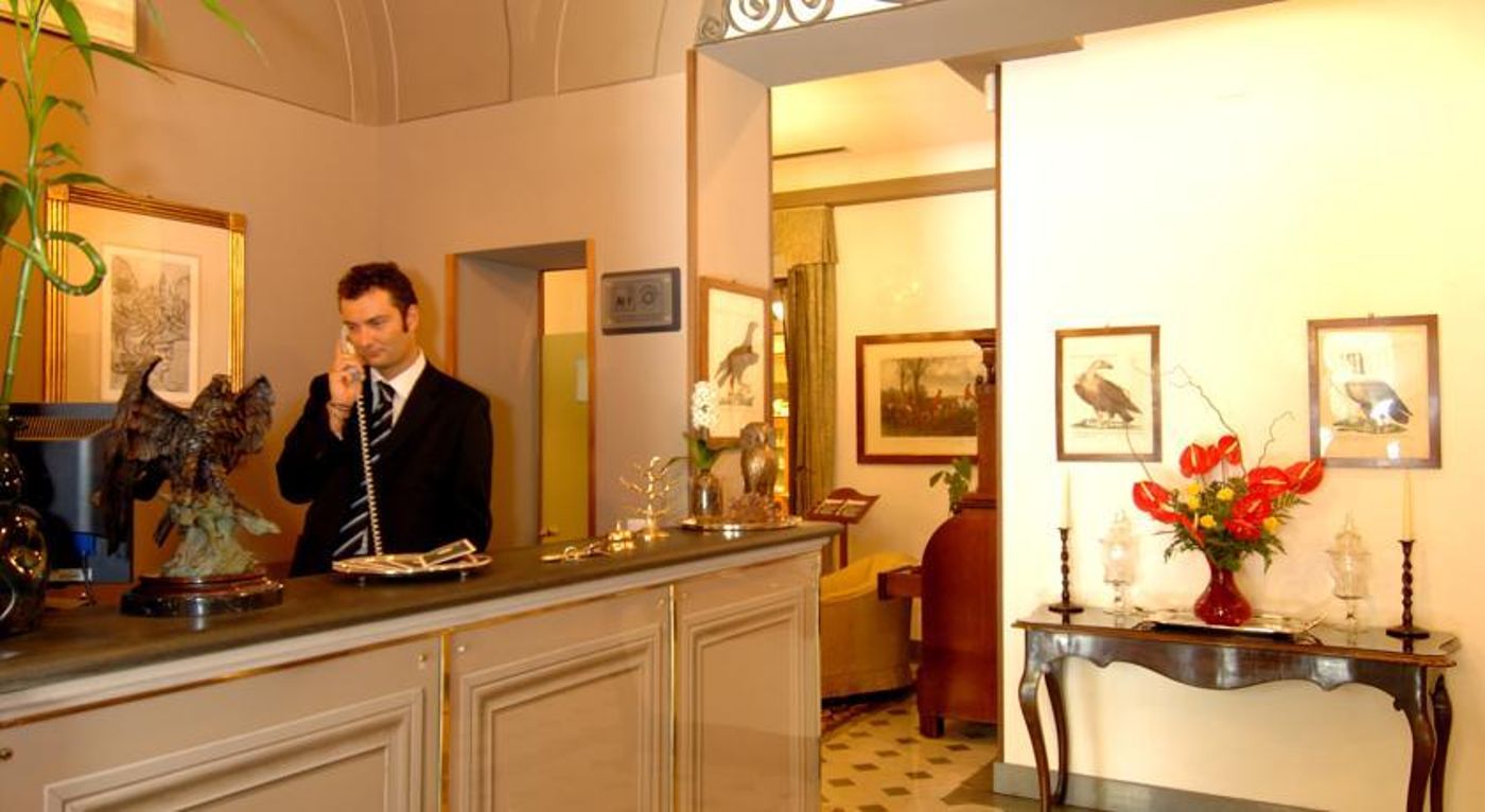 Malaspina-Lobby-12